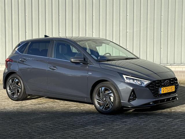 Hyundai I 20 1.0 T-GDI Premium / Nederlandse Auto / Fabrieksgarantie t/m 02-2028 / Apple CarPlay/Android Auto / Navigatie / Bose Audio / Stoel- en Stuurverwarming / Keyless Entry / Climate Control / Achteruitrijcamera / Parkeersensoren voor + achter / Full LED verlich