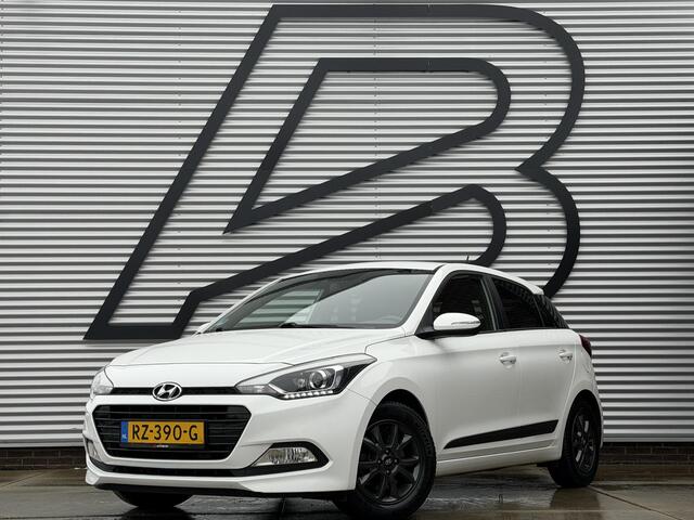 Hyundai I 20 1.0 T-GDI Black Edition Navi,Camera,Airco,Cruise,PDC,Trekhaak,LM Velgen,N.A.P,101pk,Volledig Dealer Onderhouden,APK tot 01-2027