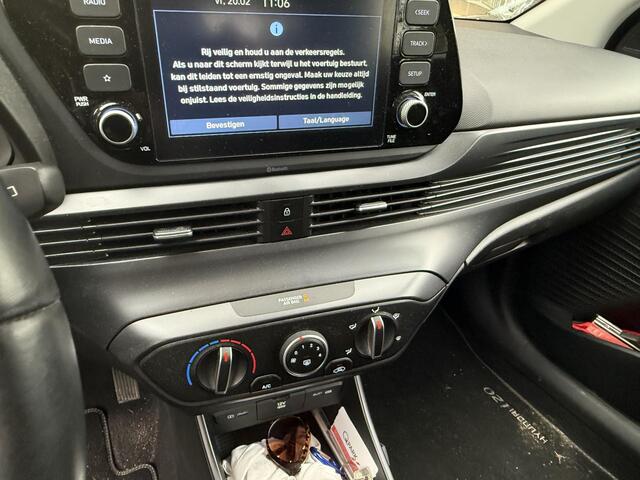 Hyundai I 20 1.2 MPI Comfort ALL-IN RIJKLAARPRIJS/Airco/Camera/Apple Carplay/16"Velgen