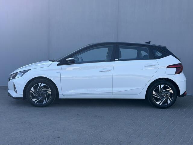 Hyundai I 20 1.0 T-GDI Comfort Smart / Dealer onderhouden / BOSE / Navigatie / Apple Carplay & Android Auto / Camera / Stoel Verwarming / Stuurwiel Verwarming / 16" LM & All Season banden / DAB /