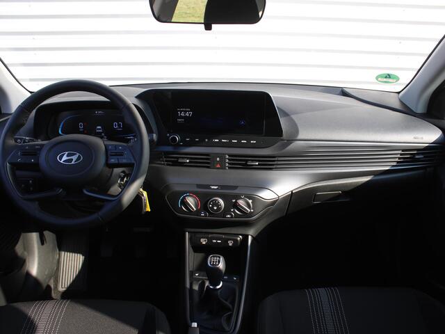 Hyundai I 20 1.2 MPI Comfort | BTW Auto | Stuur-/stoelverwarming | Camera | Navi | Apple Carplay | Android Auto | Cruise | 16" LM | All seasons | Airco |
