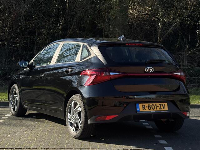 Hyundai I 20 Comfort Smart 1.0 T-GDI 100pk | APPLE CARPLAY / ANDROID AUTO | ALL SEASON BANDEN | CAMERA | PARKEERSENSOREN | NAVI | DODEHOEKBEW. |