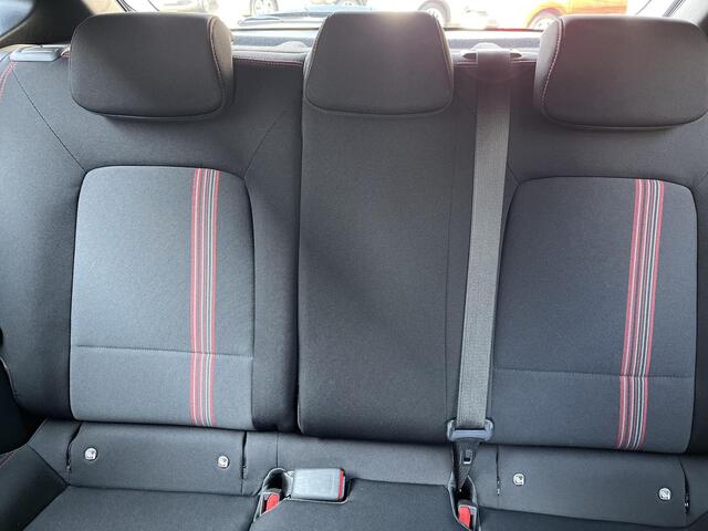 Hyundai I 20 1.0 T-GDI N-line | Rijklaarprijs! | All-season banden | Lage kms | Apple CarPlay/Android Auto | Climate Control | Cruise control |