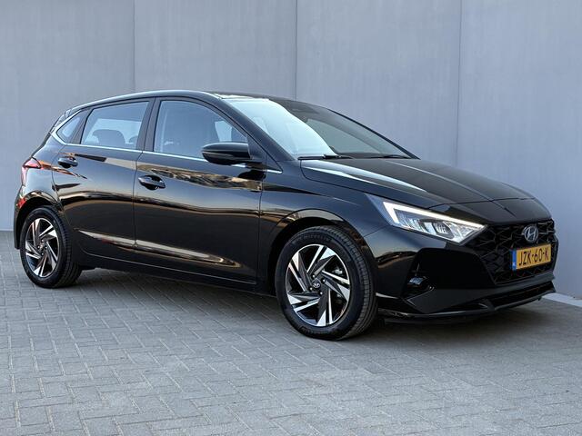 Hyundai I 20 1.0 T-GDI Comfort Smart / Fabrieksgarantie t/m 8-2028 / Volledig Onderhouden / Navigatie via Apple Carplay/Android Auto / Stuur-/Stoelverwarming / Achteruitrijcamera / Cruise Control / Climate control / Trekgewicht 1110 kg /