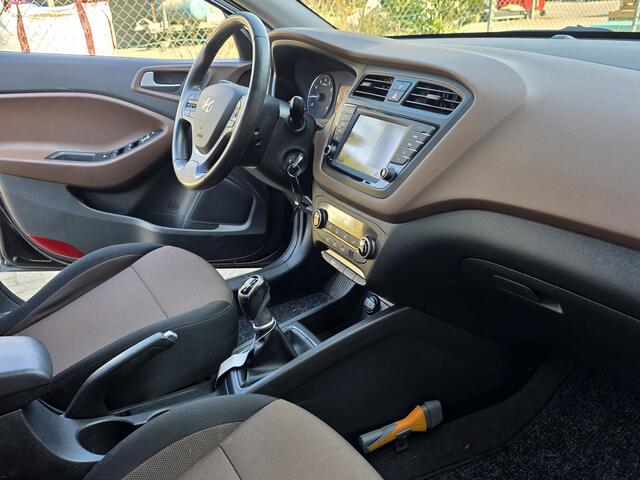 Hyundai I 20 1.0 T-GDI, Camera! Navigatie! Trekhaak! Apk 6-2027 Zondag OPEN!