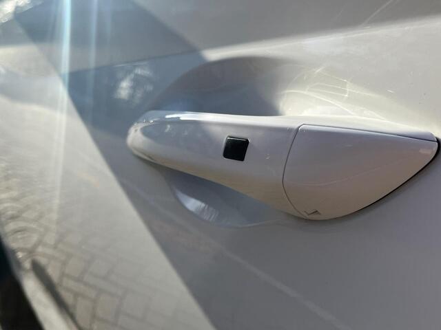 Hyundai I 20 Premium 1.0 T-GDI 100pk | SCHUIF/KANTELDAK | KEYLESS ENTRY | DODEHOEKBEW. | CAMERA | WINTERPACK |