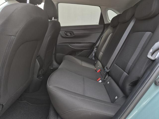 Hyundai I 20 1.0 T-GDI Premium / Fabrieksgarantie tot 03-2030 / Dealer onderhouden / Stuur- & Stoel verwarming / Achteruitrijcamera / Adaptief cruise control / Navigatie / Apple Carplay Android Auto / Climate control /