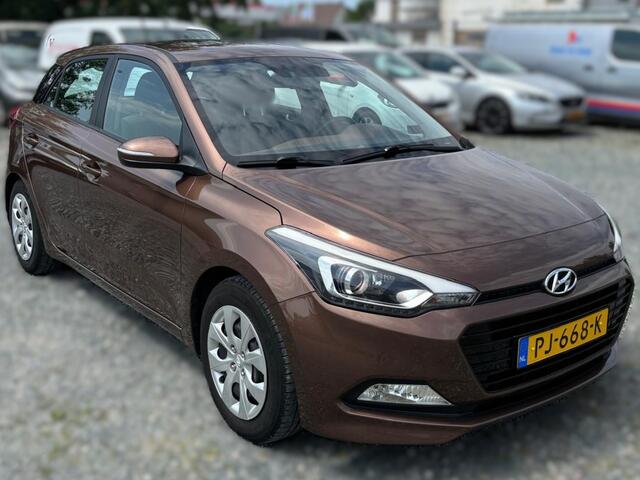 Hyundai I 20 BWJ 2017 | 1.0 T-GDI 100PK Comfort | TREKHAAK | CLIMA | CAMERA | CRUISE | NAVI | PDC |