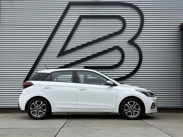 Hyundai I 20 1.0 T-GDI Comfort 1e Eigenaar|Navi|Camera|PDC|Airco|Trekhaak|LM Velgen|APK tot 03-2027