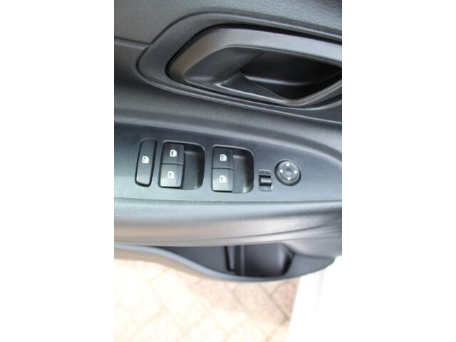 Hyundai I 20 1.0-100pk T-GDI Comfort. Correct nette en subliem rijdende wagen ! Airco, navigatie, telefoonvoorb., cruise control, LM wielen, lane assist, metallic lak, digitaal dashboard, Apple carplay/Android auto, DAB radio etc.