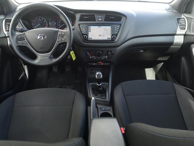 Hyundai I 20 1.0 T-GDI Essence / Trehkaak / Navigatie / Apple & Android Auto / Cruise Control / Camera /