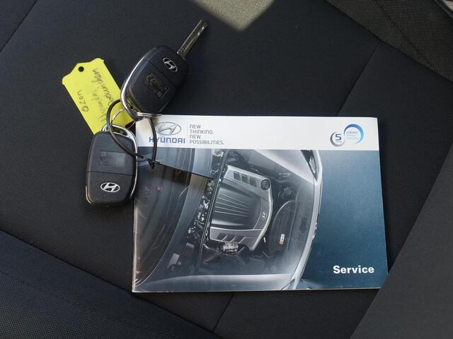 Hyundai I 20 1.0 T-GDI Essence / Trehkaak / Navigatie / Apple & Android Auto / Cruise Control / Camera /