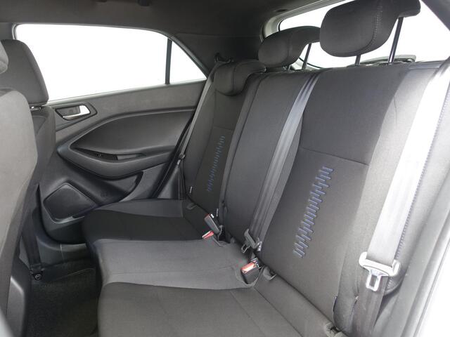 Hyundai I 20 1.0 T-GDI Essence / Trehkaak / Navigatie / Apple & Android Auto / Cruise Control / Camera /
