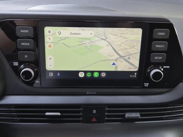 Hyundai I 20 1.0 T-GDI Comfort / Achteruitrijcamera / Stuur- & Stoelverwarming / Navigatie via Apple Carplay of Android Auto / Cruise control / Trekgewicht 1110 kg / Parkeersensoren achter / Lichtmetalen wielen 16" /