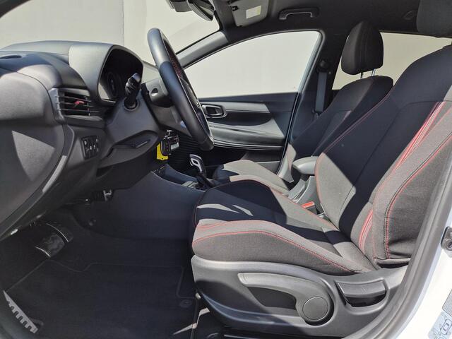 Hyundai I 20 1.0 T-GDI N Line / Stuur- & Stoelverwarming / Achteruitrijcamera / Navigatie via Apple Carplay of Android Auto / Cruise control / Climate control / Lane assist /