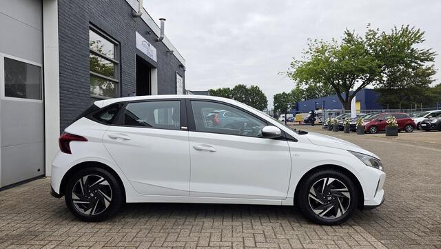 Hyundai I 20 1.0 T-GDI Comfort | VIRTUAL COCKPIT | WINTERPAKKET | CAMERA | 1e EIGENAAR