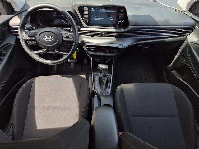Hyundai I 20 1.0 T-GDI Comfort / Fabrieksgarantie tot 03-2029 / Dealer onderhouden / Apple Carplay Android Auto / Stuur- & Stoelverwarming / Cruise control / Achteruitrijcamera / Trekgewicht 1110 kg /