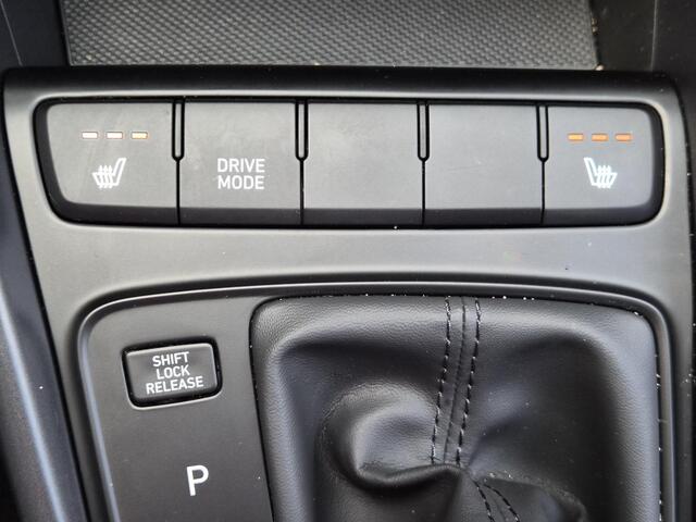 Hyundai I 20 1.0 T-GDI Comfort / Fabrieksgarantie tot 03-2029 / Dealer onderhouden / Apple Carplay Android Auto / Stuur- & Stoelverwarming / Cruise control / Achteruitrijcamera / Trekgewicht 1110 kg /