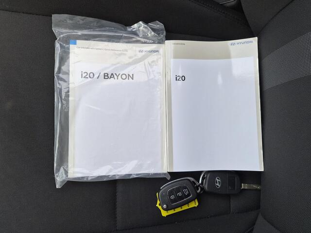 Hyundai I 20 1.0 T-GDI Comfort / Fabrieksgarantie tot 03-2029 / Dealer onderhouden / Apple Carplay Android Auto / Stuur- & Stoelverwarming / Cruise control / Achteruitrijcamera / Trekgewicht 1110 kg /