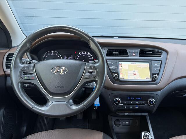 Hyundai I 20 1.0 T-GDI Comfort 2e Eigenaar l Trekhaak l Navi l Camera l Carplay l Clima l Cruise l Rijstrooksensor l Pdc l N.A.P l Apk tot 05-2027