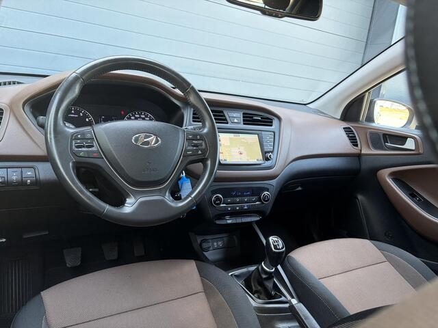 Hyundai I 20 1.0 T-GDI Comfort 2e Eigenaar l Trekhaak l Navi l Camera l Carplay l Clima l Cruise l Rijstrooksensor l Pdc l N.A.P l Apk tot 05-2027
