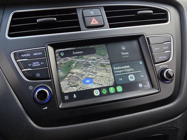 Hyundai I 20 1.2i Premium! Camera! Carplay! Nwstaat! Carpass!! VAN/VOOR Weken!