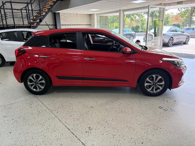 Hyundai I 20 1.0 T-GDI PREMIUM / Navi / Cruise / Apple / Climat / Camera / Key less
