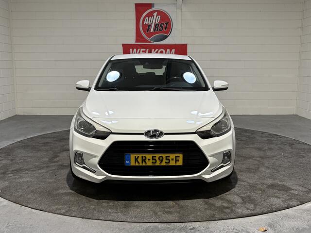 Hyundai I 20 Coupé 1.0 T-GDI Comfort, Clima, Cruise, Camera, P sensoren, Led, 17 inch, Navi, Blue tooth, Prijs incl. apk, beurt en 3 mnd garantie