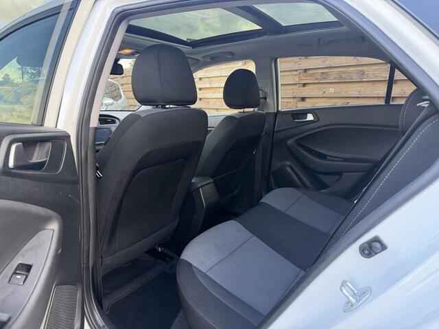 Hyundai I 20 1.0 T-GDI Premium Pano l camera