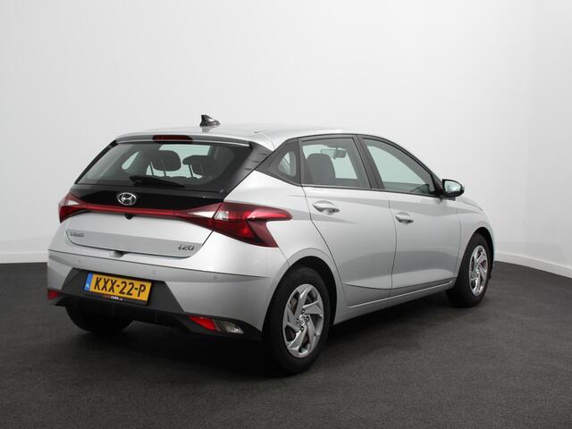 Hyundai I 20 1.2 MPI Essential Navigatie Apple CarPlay Android Auto Camera Parkeerhulp achter Cruise Control Virtual Cockpit Climate control Lichmetalen velgen – foto 6