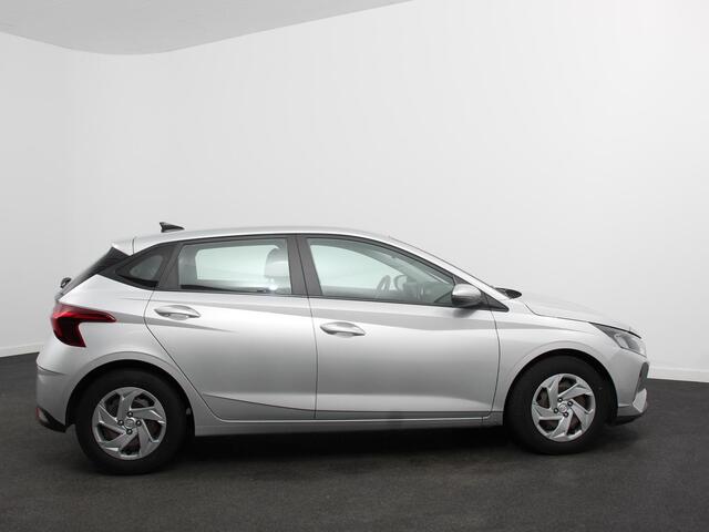 Hyundai I 20 1.2 MPI Essential Navigatie Apple CarPlay Android Auto Camera Parkeerhulp achter Cruise Control Virtual Cockpit Climate control Lichmetalen velgen – foto 7