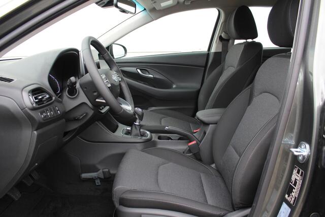 Hyundai I 30 Wagon 1.0 T-GDi MHEV Comfort Smart / Navigatie + Apple Carplay/Android Auto / Climate Control / Achteruitrijcamera / Cruise Control / Keyless Entry & Start /