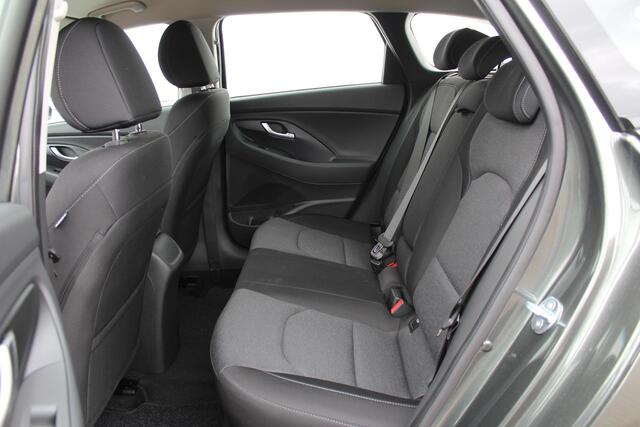 Hyundai I 30 Wagon 1.0 T-GDi MHEV Comfort Smart / Navigatie + Apple Carplay/Android Auto / Climate Control / Achteruitrijcamera / Cruise Control / Keyless Entry & Start /