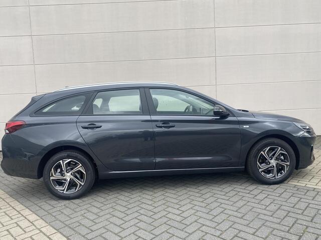 Hyundai I 30 Wagon 1.0 T-GDi MHEV Comfort Smart / ¤ 6255,- Voordeel / ¤28.935 Rijklaar / Direct Leverbaar / AppleCar Play & Android Auto / DAB / Airco / Cruise Control /
