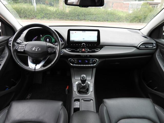 Hyundai I 30 Wagon 1.5 T-GDi MHEV Premium NAVI/LEER/CAMERA/LED/TREKHAAK/17"LMV!