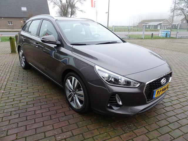 Hyundai I 30 1.4 T-GDI 140 pk Comfort Camera/PDC/Navi/18 inch