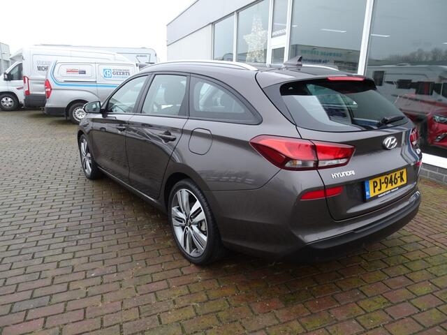 Hyundai I 30 1.4 T-GDI 140 pk Comfort Camera/PDC/Navi/18 inch