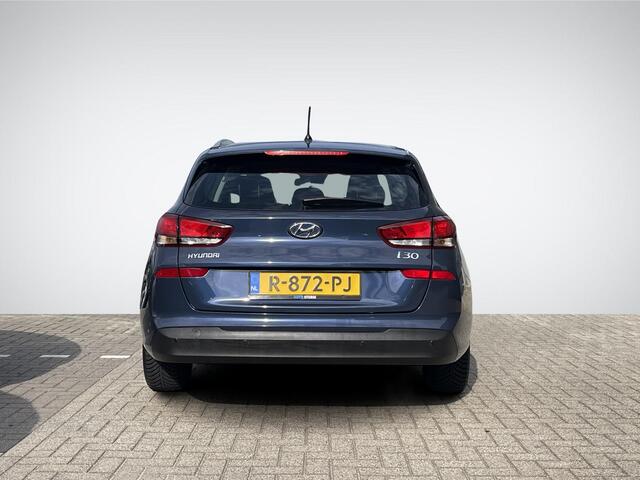 Hyundai I 30 Wagon 1.0 T-GDI i-Motion | Airconditioning | LM Velgen | Cruise Control | Park. Sensor | Radio-MP3 Speler | Rijklaarprijs!