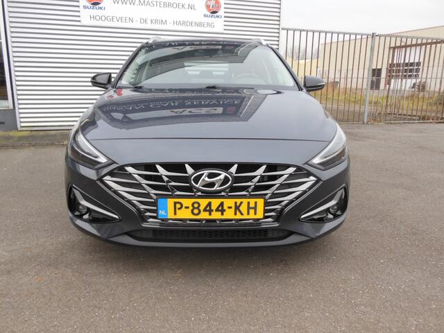 Hyundai I 30 Wagon 1.5 T-GDi MHEV Premium Staat in Hoogeveen