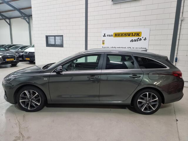 Hyundai I 30 Wagon 1.5 T-GDi MHEV Premium Led verlichting | Pdc | Camera | Stoel verw + koeling | Keyless
