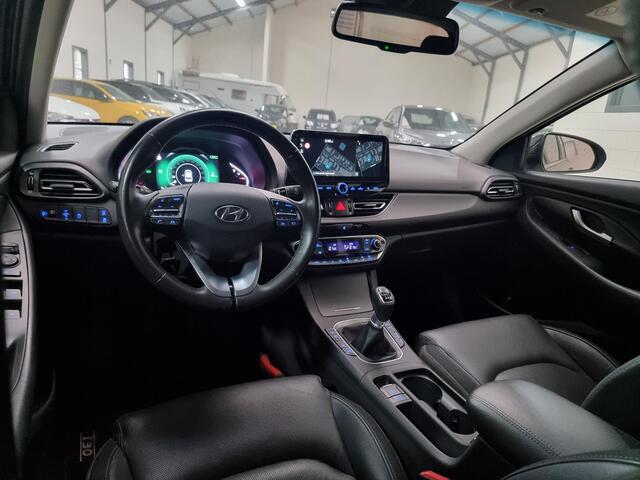 Hyundai I 30 Wagon 1.5 T-GDi MHEV Premium Led verlichting | Pdc | Camera | Stoel verw + koeling | Keyless