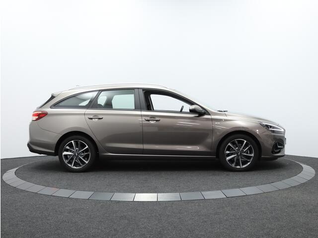 Hyundai I 30 1.5 T-GDi MHEV Comfort Plus | Navigatie | Camera | Stoelverwarmi