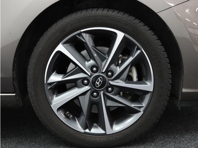 Hyundai I 30 1.5 T-GDi MHEV Comfort Plus | Navigatie | Camera | Stoelverwarmi