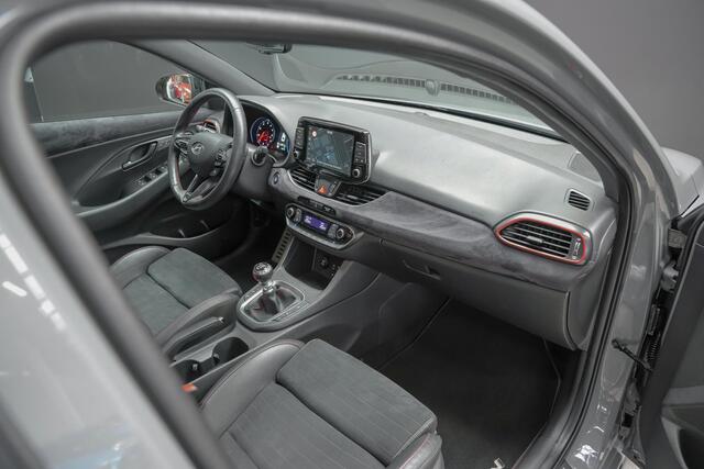 Hyundai I 30 2.0 275pk T-GDI |panoramdak|elek stoelen + memory|Apple Carplay|custom sierstukken|parkeercamera en sensoren|cruise control|keyless|stoelverwarming|19"|