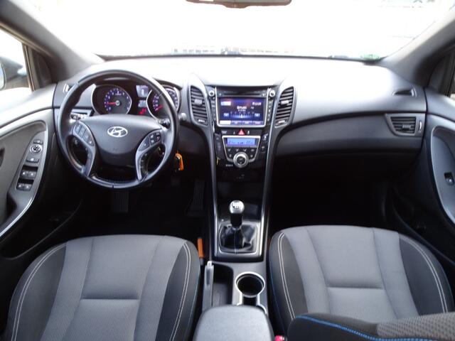 Hyundai I 30 1.6 GDI GO! Navi Clima Cruise Camera PDC
