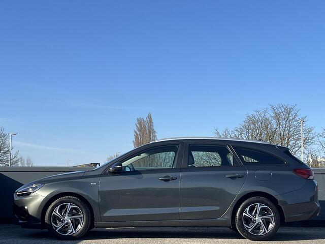 Hyundai I 30 Wagon 1.0 T-GDi 120PK MHEV Comfort Smart | Camera & Pdc | Lichtmetalen velgen | Navigatie grote scherm |
