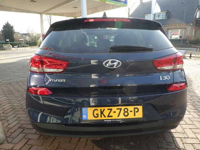 Hyundai I 30 1.4 T-GDI Premium Autmaat, Elektrisch Panodak, Navi, 17"Lm Velgen, Cruise