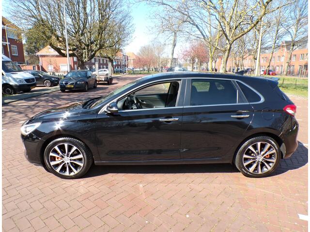 Hyundai I 30 1.4 T-GDI Premium MEEST LUXE UITVOERING.