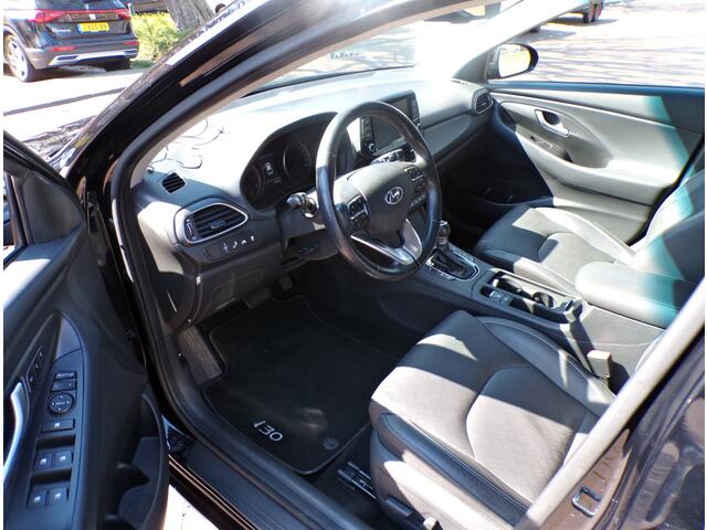 Hyundai I 30 1.4 T-GDI Premium MEEST LUXE UITVOERING.