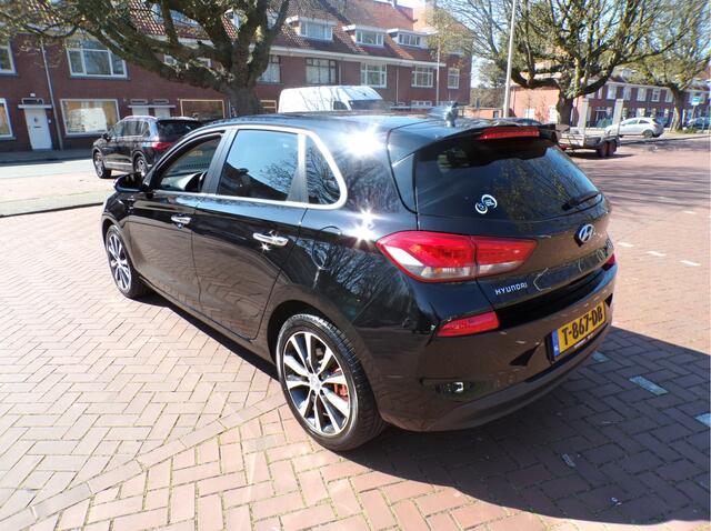 Hyundai I 30 1.4 T-GDI Premium MEEST LUXE UITVOERING.